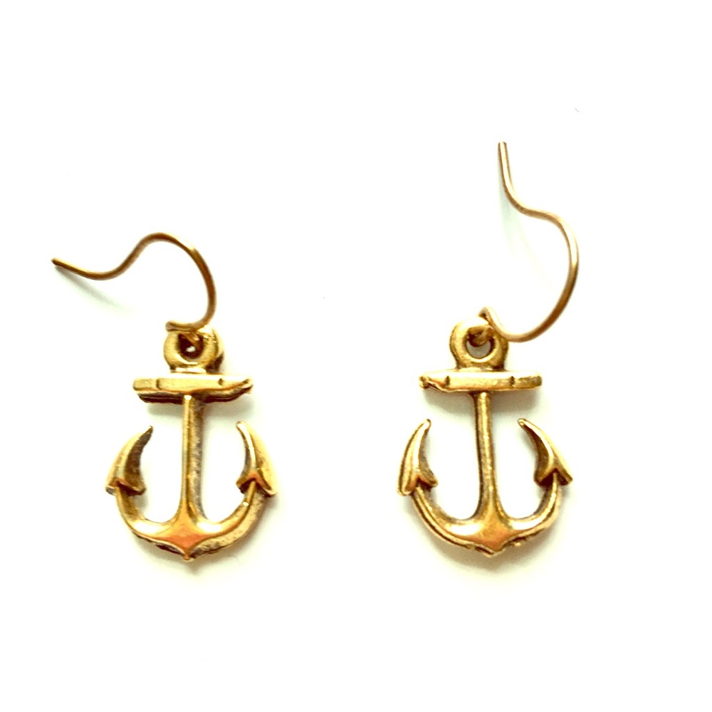 Golden Anchor Earrings ⚓️
